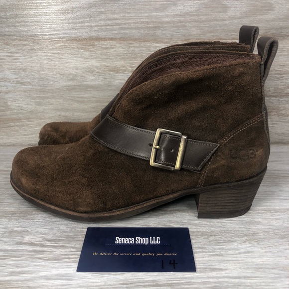 UGG Shoes - UGG Women’s Wright Belted Brown Suede Booties Sz 6.5